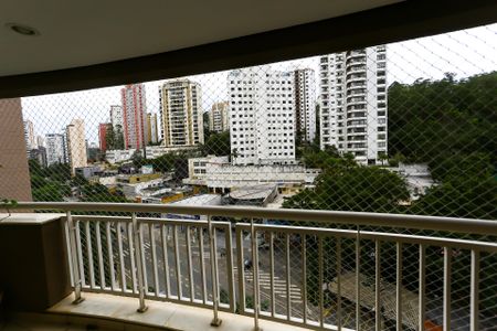 Apartamento à venda com 95m², 2 quartos e 2 vagasVaranda