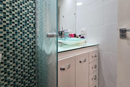 Apartamento à venda com 48m², 2 quartos e 1 vaga Apartamento à venda com 48m², 2 quartos e 1 vagaBanheiro Social