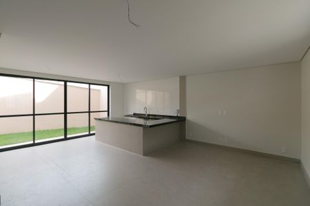 Casa à venda com 140m², 3 quartos e 4 vagas Casa à venda com 140m², 3 quartos e 4 vagasSala/Cozinha