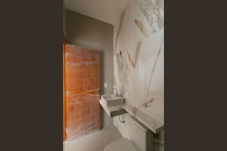 Casa à venda com 140m², 3 quartos e 4 vagas Casa à venda com 140m², 3 quartos e 4 vagasBanheiro