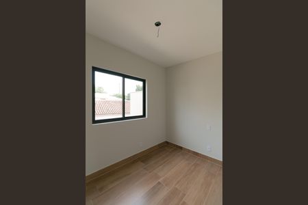 Casa à venda com 140m², 3 quartos e 4 vagas Casa à venda com 140m², 3 quartos e 4 vagasQuarto 2