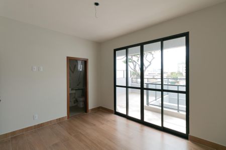 Casa à venda com 140m², 3 quartos e 4 vagas Casa à venda com 140m², 3 quartos e 4 vagasSuíte