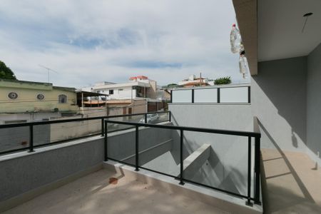 Casa à venda com 140m², 3 quartos e 4 vagas Casa à venda com 140m², 3 quartos e 4 vagasVaranda da Suíte