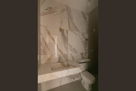 Casa à venda com 140m², 3 quartos e 4 vagas Casa à venda com 140m², 3 quartos e 4 vagasBanheiro da Suíte