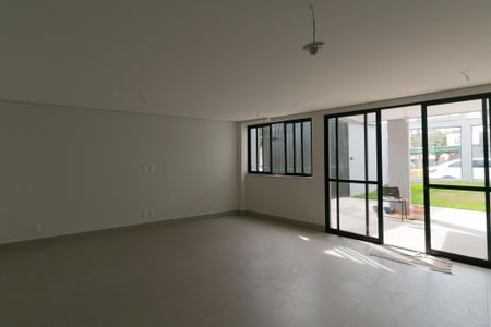 Casa à venda com 184m², 3 quartos e 2 vagasSala/Cozinha 