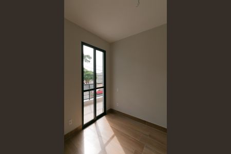 Casa à venda com 184m², 3 quartos e 2 vagasSuite