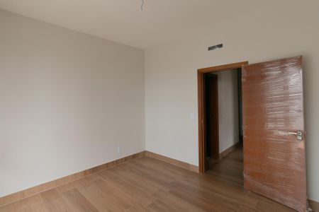 Casa à venda com 184m², 3 quartos e 2 vagasQuarto 1