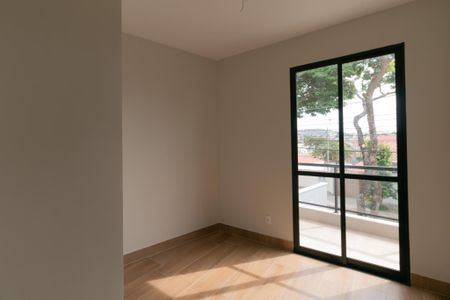 Casa à venda com 184m², 3 quartos e 2 vagasSuite