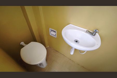 Apartamento à venda com 87m², 2 quartos e 2 vagasBanheiro de serviço