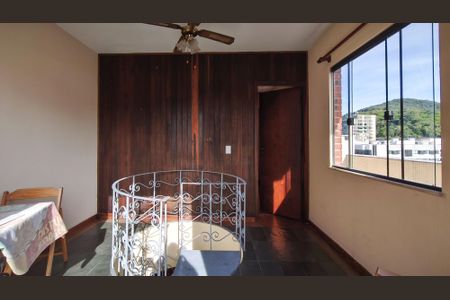 Apartamento à venda com 87m², 2 quartos e 2 vagasHall social