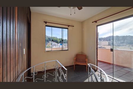 Apartamento à venda com 87m², 2 quartos e 2 vagasHall social