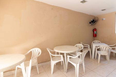 Apartamento para alugar com 65m², 2 quartos e 1 vagaÁrea comum - Salão de festas