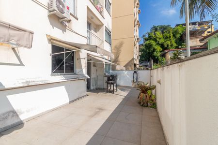 Apartamento para alugar com 65m², 2 quartos e 1 vagaVaranda