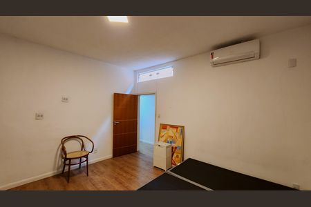 Casa para alugar com 270m², 6 quartos e 2 vagas Casa para alugar com 270m², 6 quartos e 2 vagasQuarto 2