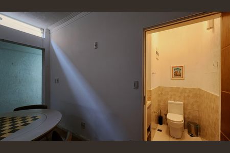 Casa para alugar com 270m², 6 quartos e 2 vagas Casa para alugar com 270m², 6 quartos e 2 vagasLavabo