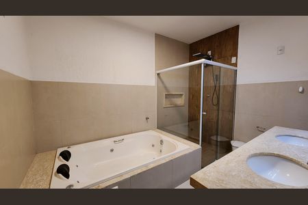Casa para alugar com 270m², 6 quartos e 2 vagas Casa para alugar com 270m², 6 quartos e 2 vagasBanheiro do Quarto 3