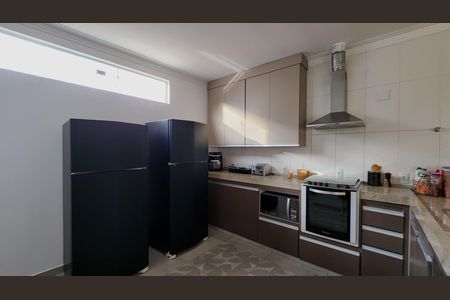 Casa para alugar com 270m², 6 quartos e 2 vagas Casa para alugar com 270m², 6 quartos e 2 vagasCozinha