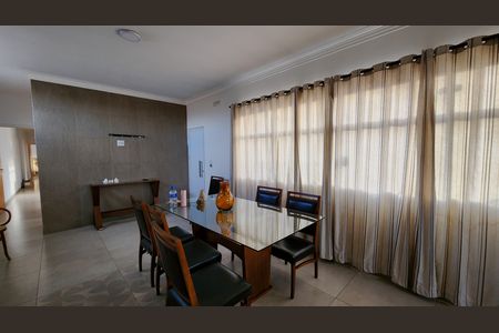 Casa para alugar com 270m², 6 quartos e 2 vagas Casa para alugar com 270m², 6 quartos e 2 vagasCopa