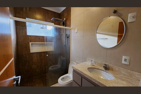 Casa para alugar com 270m², 6 quartos e 2 vagas Casa para alugar com 270m², 6 quartos e 2 vagasBanheiro