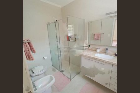 Casa à venda com 206m², 3 quartos e 2 vagas