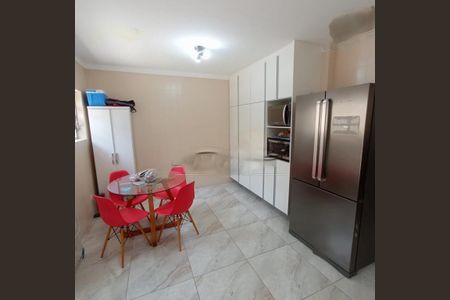 Casa à venda com 206m², 3 quartos e 2 vagas