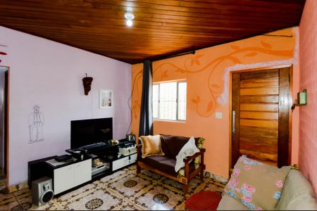 Casa à venda com 125m², 2 quartos e 2 vagas Casa à venda com 125m², 2 quartos e 2 vagasSala