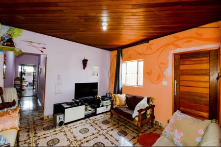 Casa à venda com 125m², 2 quartos e 2 vagas Casa à venda com 125m², 2 quartos e 2 vagasSala