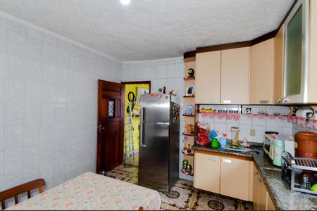 Casa à venda com 125m², 2 quartos e 2 vagas Casa à venda com 125m², 2 quartos e 2 vagasCozinha