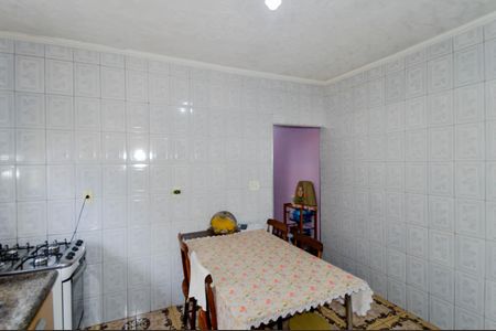 Casa à venda com 125m², 2 quartos e 2 vagas Casa à venda com 125m², 2 quartos e 2 vagasCozinha