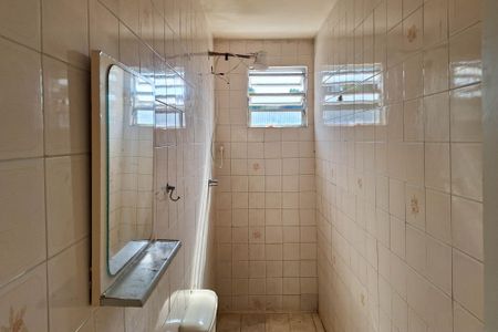 Casa à venda com 80m², 2 quartos e 1 vaga Casa à venda com 80m², 2 quartos e 1 vagaBanheiro