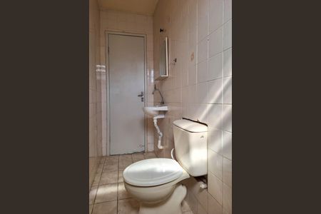 Casa à venda com 80m², 2 quartos e 1 vaga Casa à venda com 80m², 2 quartos e 1 vagaBanheiro