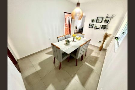 Casa à venda com 280m², 5 quartos e 2 vagasSala de Jantar