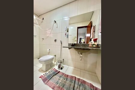 Casa à venda com 280m², 5 quartos e 2 vagasBanheiro Social 2