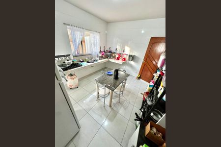 Casa à venda com 280m², 5 quartos e 2 vagasCozinha