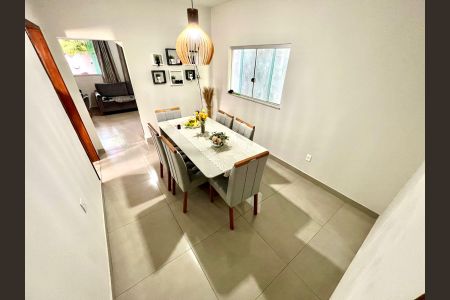Casa à venda com 280m², 5 quartos e 2 vagasSala de Jantar
