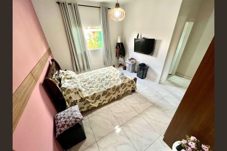 Casa à venda com 280m², 5 quartos e 2 vagasSuíte