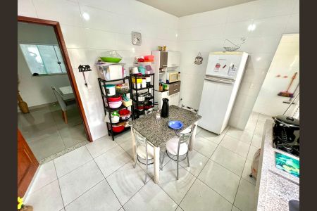 Casa à venda com 280m², 5 quartos e 2 vagasCozinha