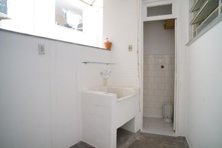 Apartamento à venda com 216m², 2 quartos e sem vaga Apartamento à venda com 216m², 2 quartos e sem vagaÁrea de Serviço