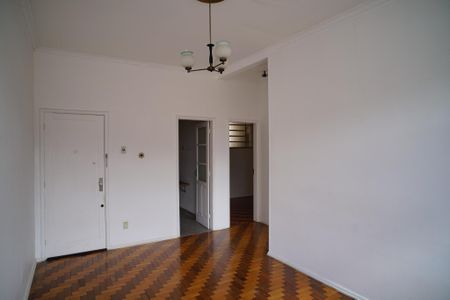 Apartamento à venda com 216m², 2 quartos e sem vaga Apartamento à venda com 216m², 2 quartos e sem vagaSala