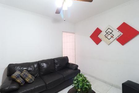 Casa à venda com 140m², 4 quartos e 2 vagasSala