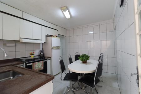 Casa à venda com 140m², 4 quartos e 2 vagasCozinha