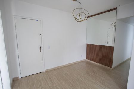 Apartamento à venda com 55m², 2 quartos e 1 vaga Apartamento à venda com 55m², 2 quartos e 1 vagaSala