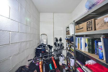 Apartamento à venda com 74m², 2 quartos e 2 vagasDepósito