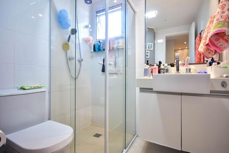 Apartamento à venda com 74m², 2 quartos e 2 vagasBanheiro