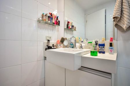 Apartamento à venda com 74m², 2 quartos e 2 vagasBanheiro Suíte