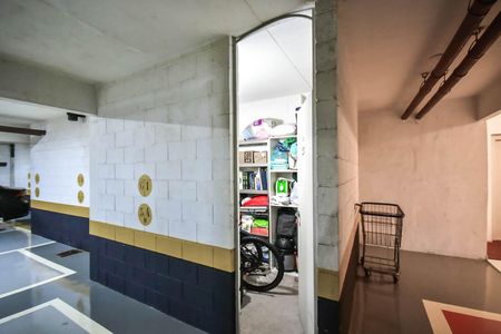 Apartamento à venda com 74m², 2 quartos e 2 vagasDepósito