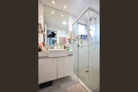 Apartamento à venda com 74m², 2 quartos e 2 vagasBanheiro Suíte