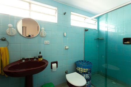 Casa à venda com 224m², 3 quartos e 2 vagasBanheiro da Suíte