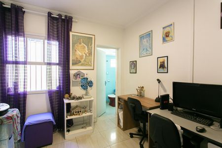 Casa à venda com 224m², 3 quartos e 2 vagasSuíte