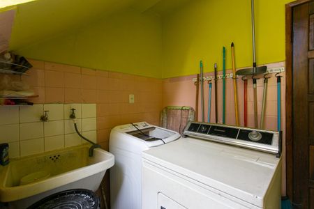 Casa à venda com 224m², 3 quartos e 2 vagasÁrea de Serviço